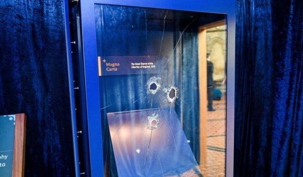 别的简报｜一英国男子试图偷取《大宪章》而受到了法律的制裁