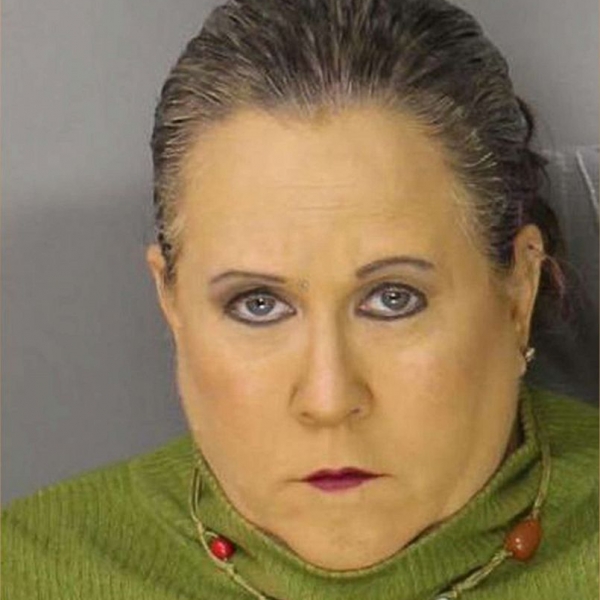 别的简报｜母亲为了把女儿的对手踢出啦啦队，用 Deepfake 伪造女孩裸照